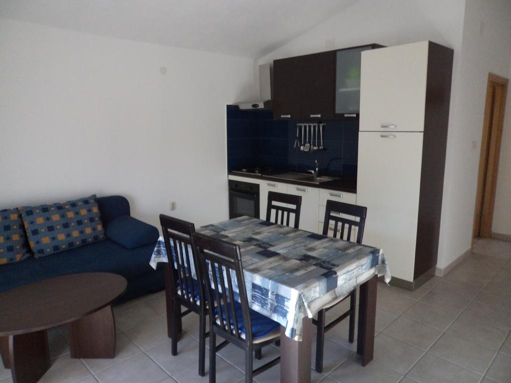Apartment Nevena ベティナ エクステリア 写真